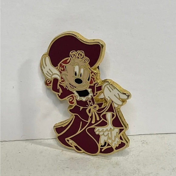 Pirates of the Caribbean Redheaded Minnie Mouse 2006 Open Ed Pin #45874 - Picture 1 of 3